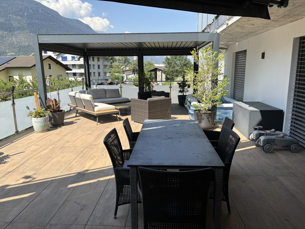 5 rooms Apartment to buy in Lalden - image 1/12
