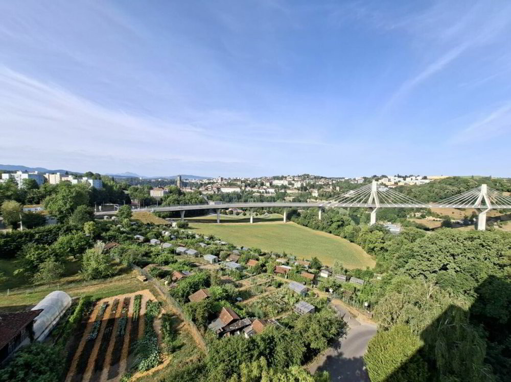 5 rooms Apartment for rent in Fribourg - image 1/13