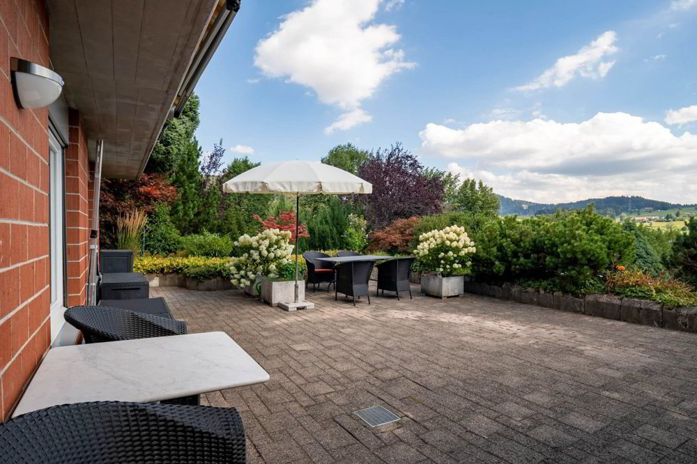 5 rooms House to buy in Bäretswil - image 1/13