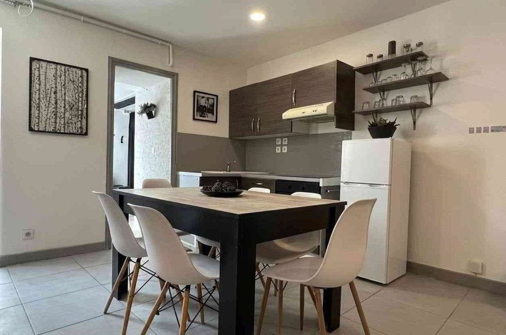 2 rooms Apartment for rent in Fribourg - image 1/4