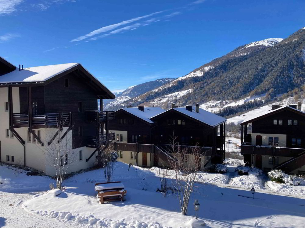 2 rooms Apartment to buy in Ernen - image 1/7