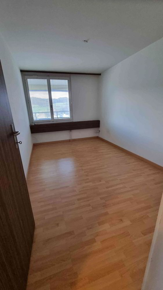 Appartamento di 4.5 locali in vendita a Neuhausen am Rheinfall - immagine 1/10