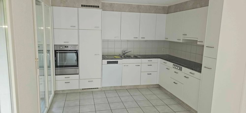 Appartamento di 4.5 locali in vendita a Beringen - immagine 1/13