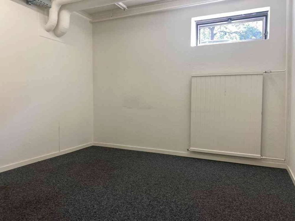 6 rooms Office & Commercial for rent in Basel - image 1/11