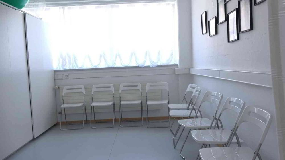 2 rooms Office & Commercial for rent in Wil SG - image 1/11