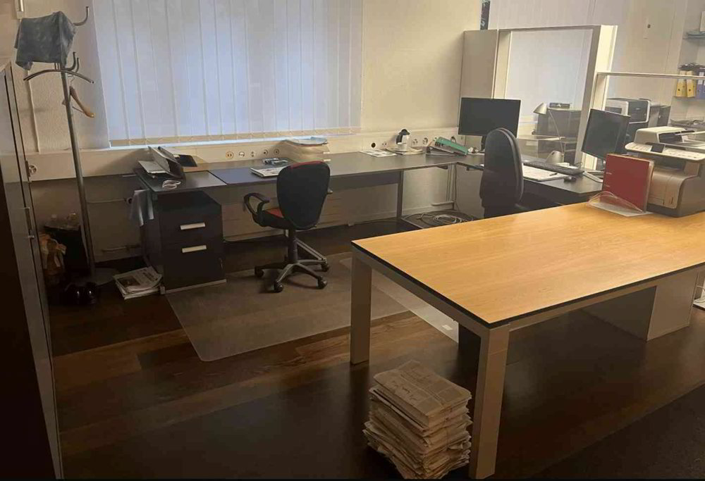 3 rooms Office & Commercial for rent in Zurigo - image 1/8