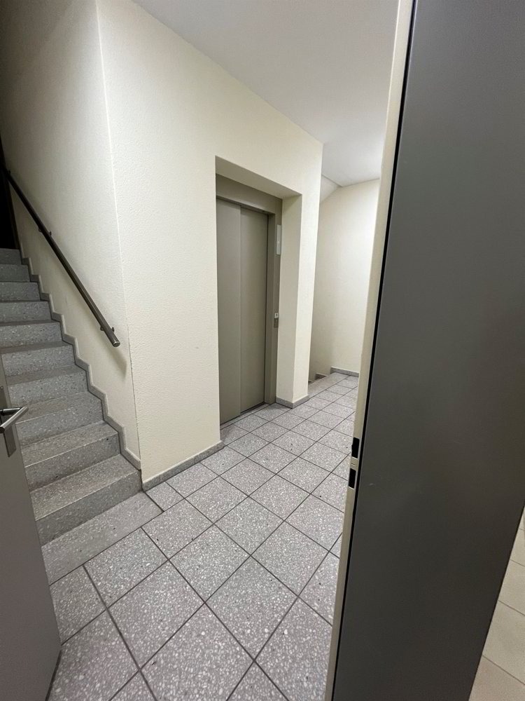 null rooms Office & Commercial for rent in Zurigo - image 1/9