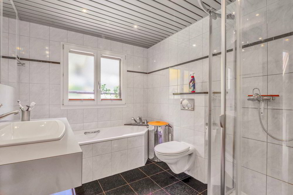Casa di 5 locali in vendita a Schattdorf - immagine 1/13