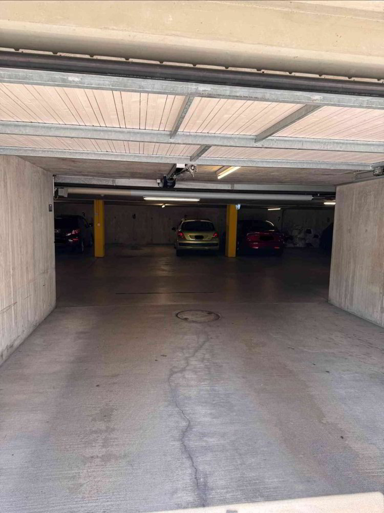 null Zimmer Parkplatz, Garage zu vermieten in Opfikon - Bild 1/2