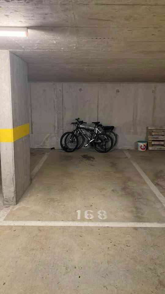 null Zimmer Parkplatz, Garage zu vermieten in Nyon - Bild 1/1