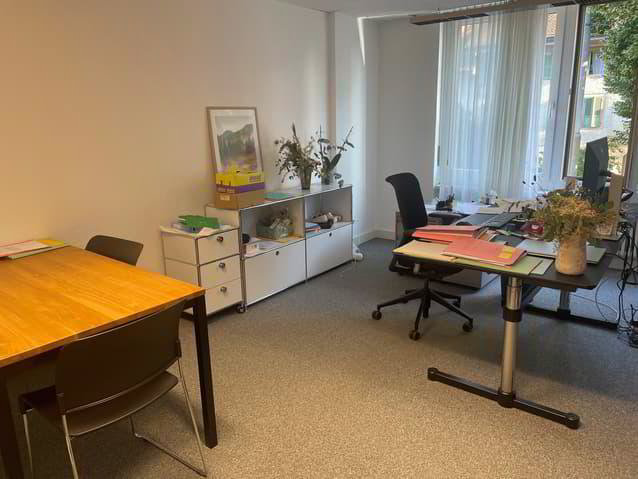 Bureau & Commerce null pièces à louer à Nidau - image 1/3