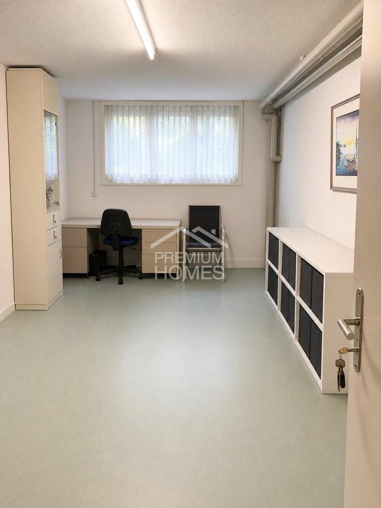 5.5 Zimmer Wohnung zum verkaufen in Cham - Bild 1/13