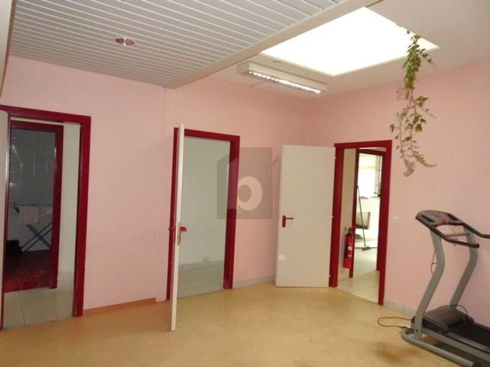 LOCAUX FONCTIONNELS, EMPLACEMENT STRATÉGIQUE - Ansicht 4