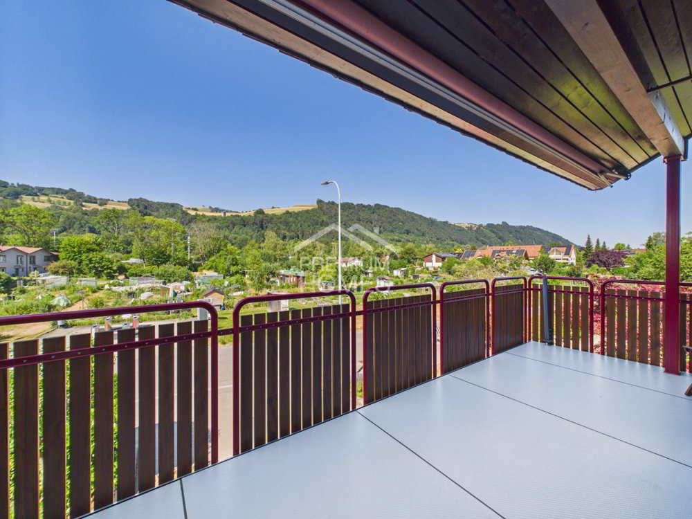 5 rooms Apartment to buy in Münsingen - image 1/13