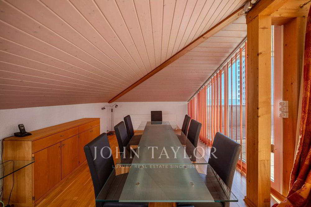 5 rooms Apartment to buy in Montreux - image 1/11
