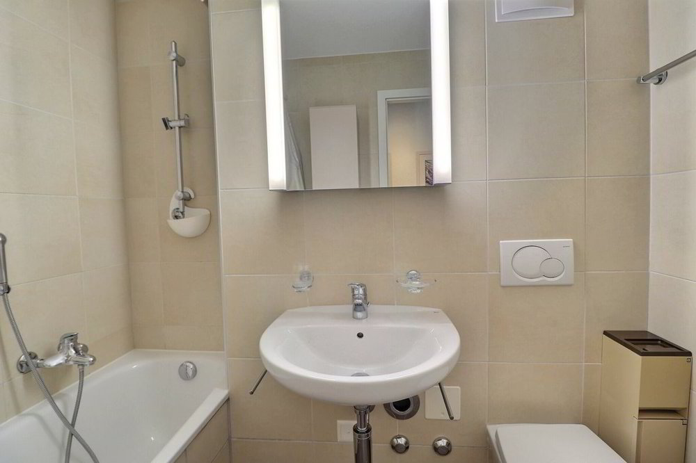 5 rooms Apartment to buy in Clarens - image 1/13