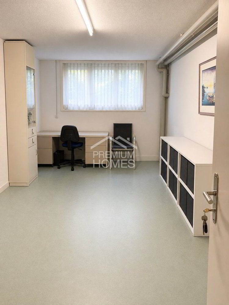 Appartamento di 5 locali in vendita a Cham - immagine 1/13