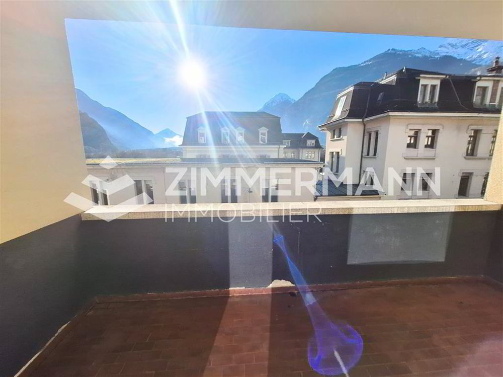3 rooms Apartment for rent in St-Maurice - image 1/7