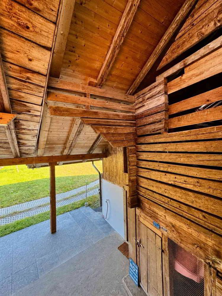 8 rooms House to buy in Hofstetten b. Brienz - image 1/12