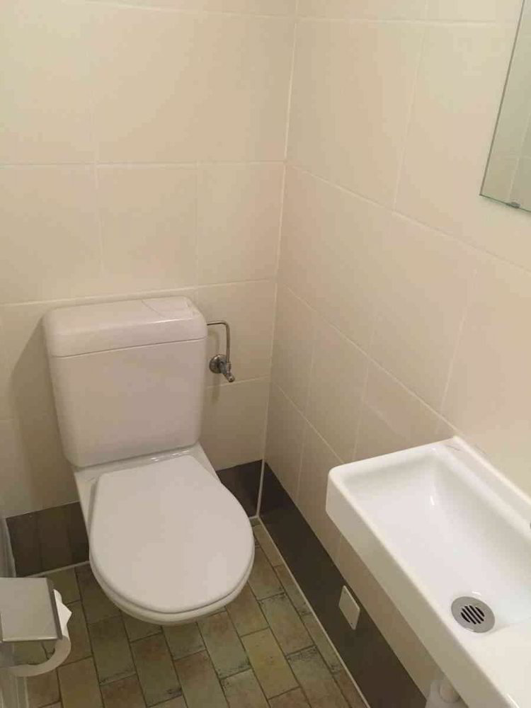 6 rooms Miscellaneous for rent in Bern - image 1/10