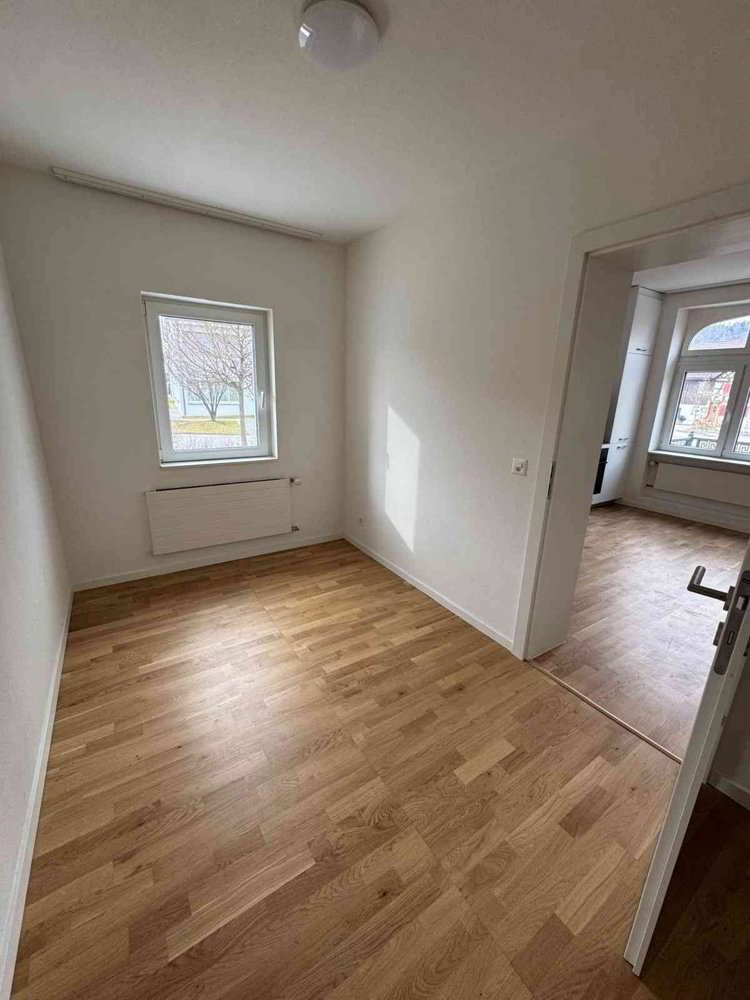 null rooms House to buy in Lommis - image 1/8