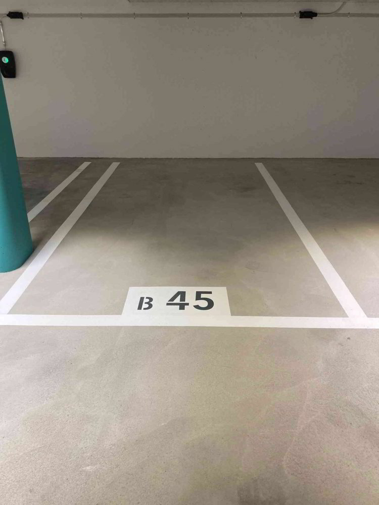 null Zimmer Parkplatz, Garage zum verkaufen in Thalwil - Bild 1/1