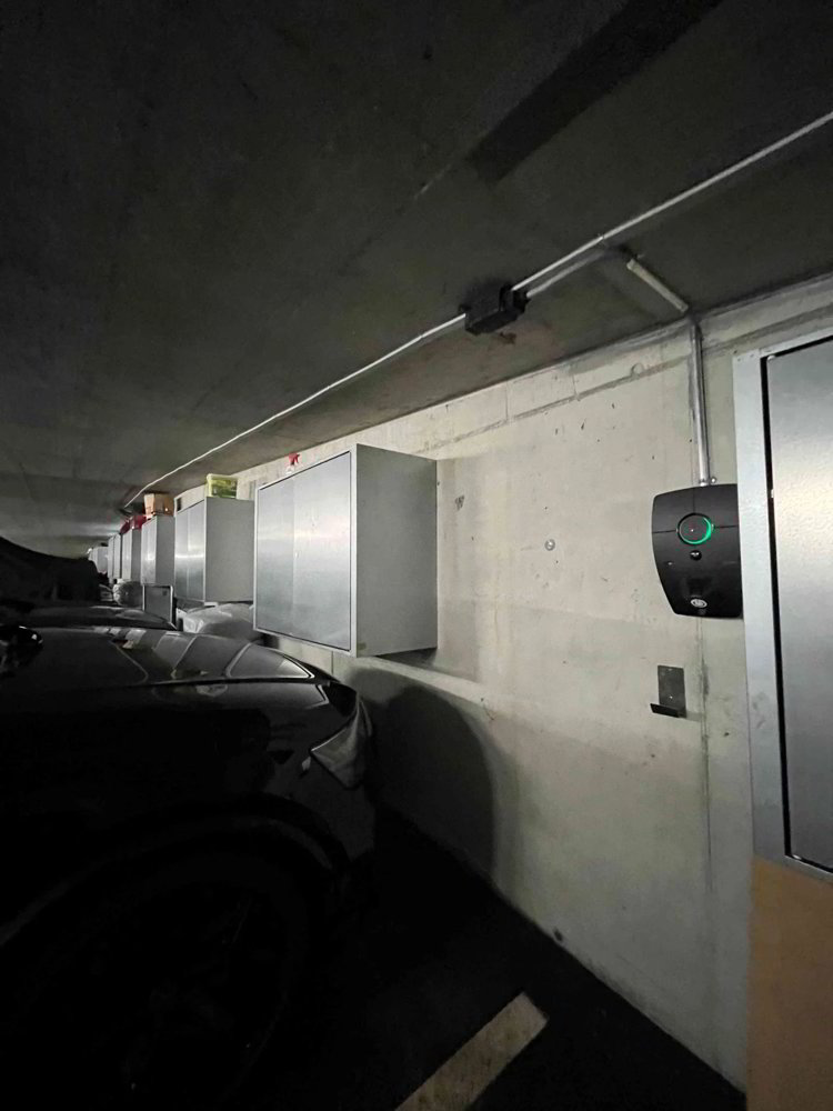 null rooms Car park, garage to buy in Givisiez - image 1/8