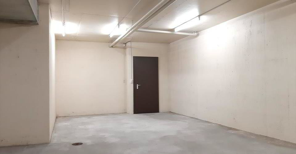 Dépôt de stockage 47 m² à louer - Mehr