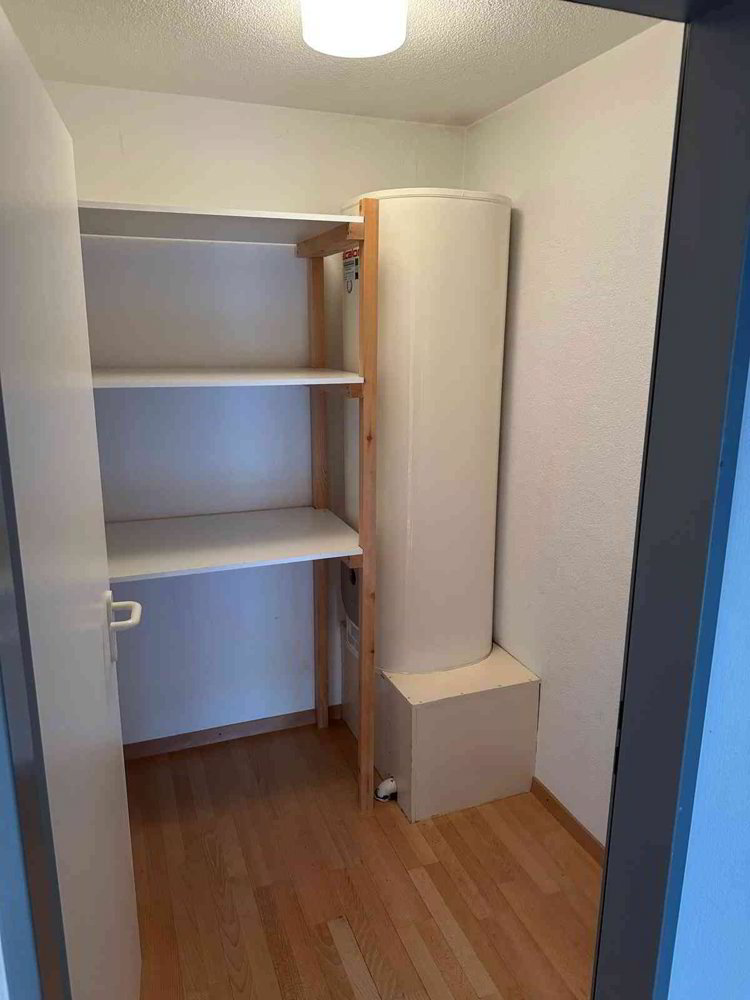 Bureau & Commerce 1.5 pièces à louer à Kirchleerau - image 1/10