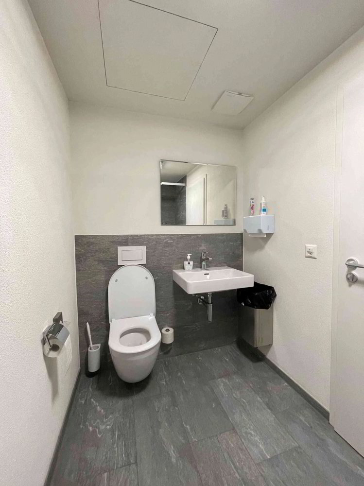 8 Zimmer Büro zu vermieten in Hochdorf - Bild 1/5