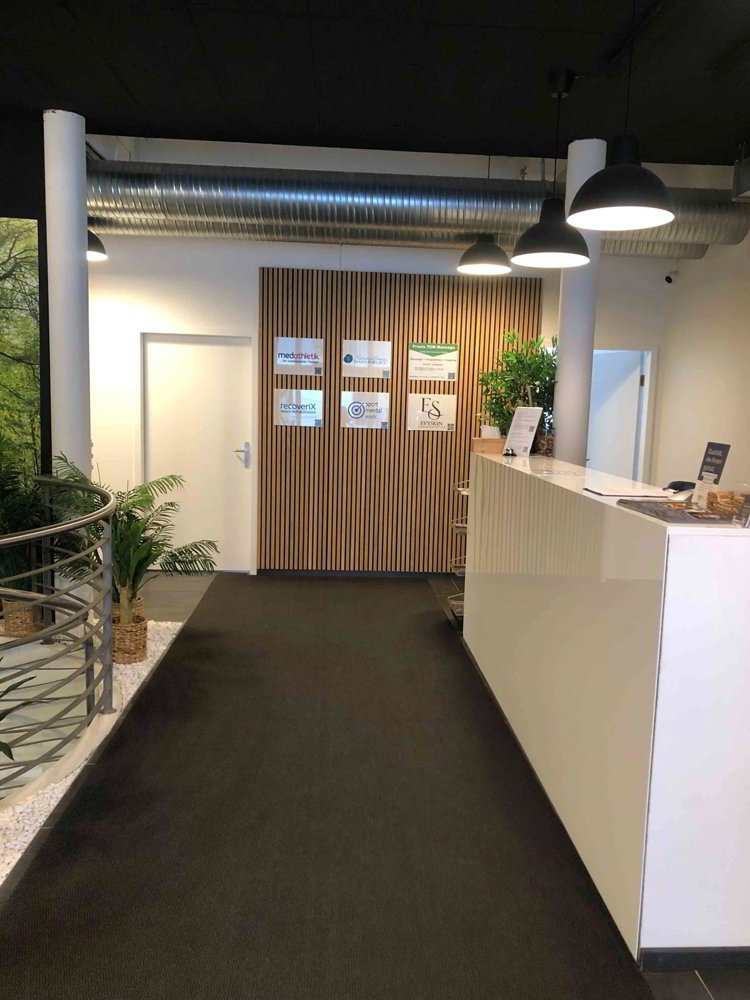 1 rooms Office & Commercial for rent in Zürich - image 1/3