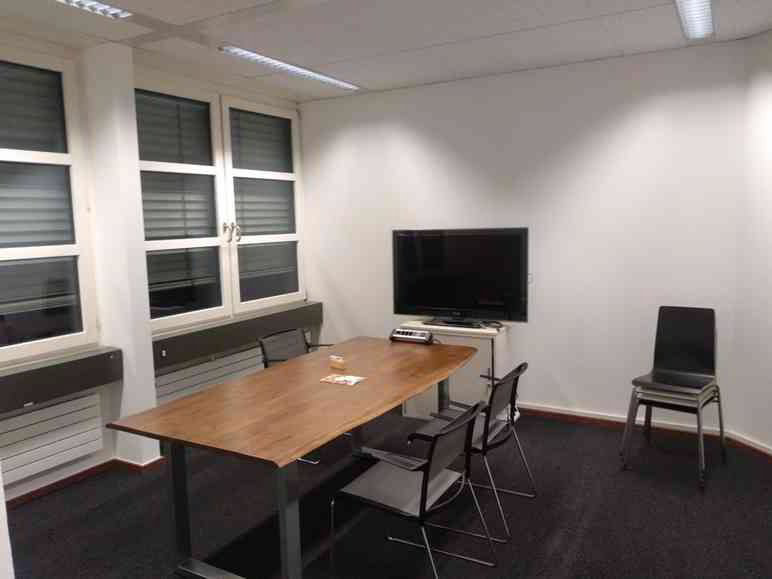 2 Zimmer Büro zu vermieten in Wallisellen - Bild 1/3