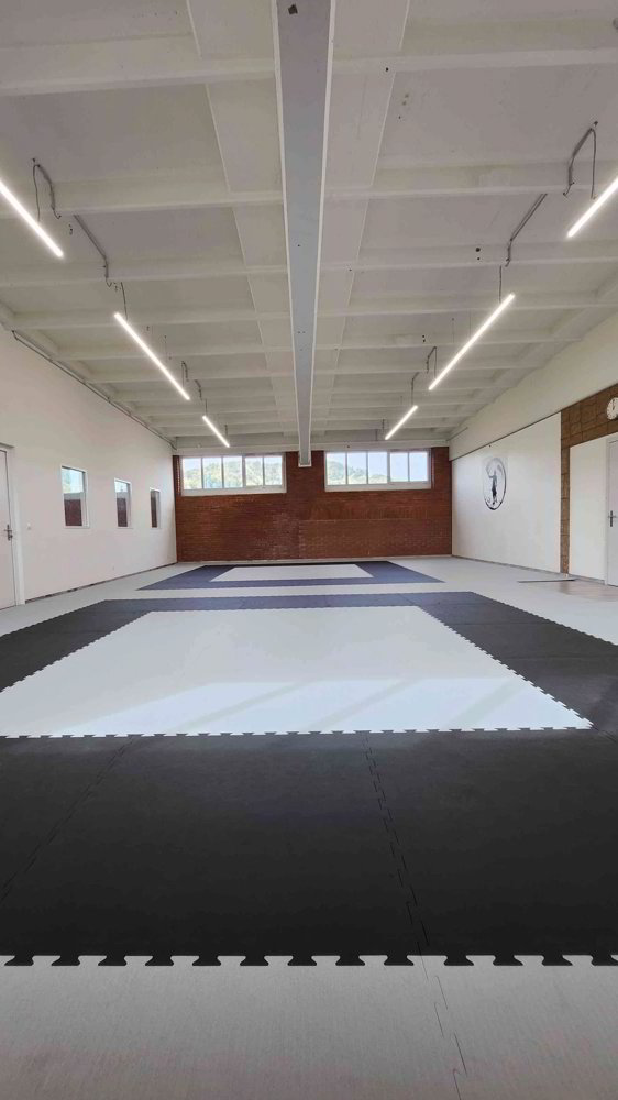 1 rooms Office & Commercial for rent in Wettingen - image 1/2