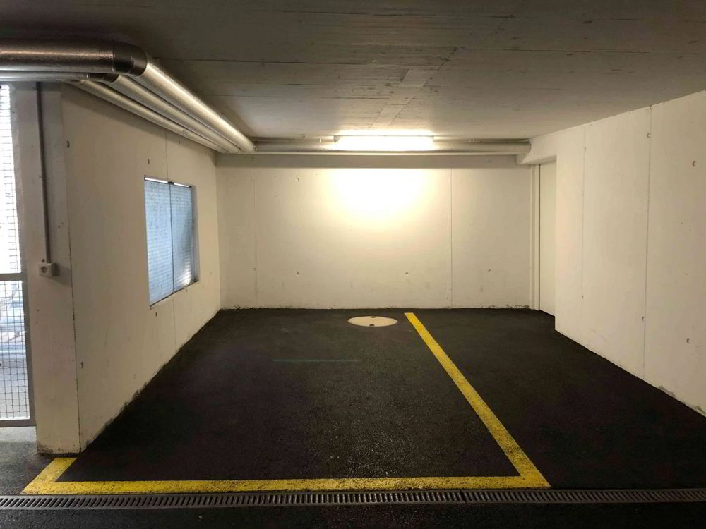 null rooms Car park, garage for rent in Eschenbach LU - image 1/2
