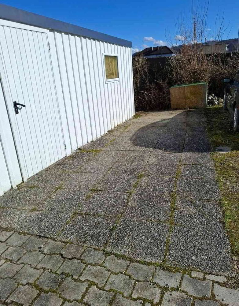Parking, garage null pièces à louer à Le Landeron - image 1/2