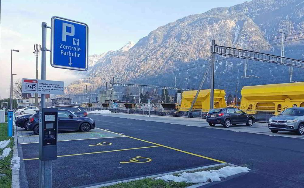 null rooms Car park, garage for rent in Altdorf UR - image 1/1