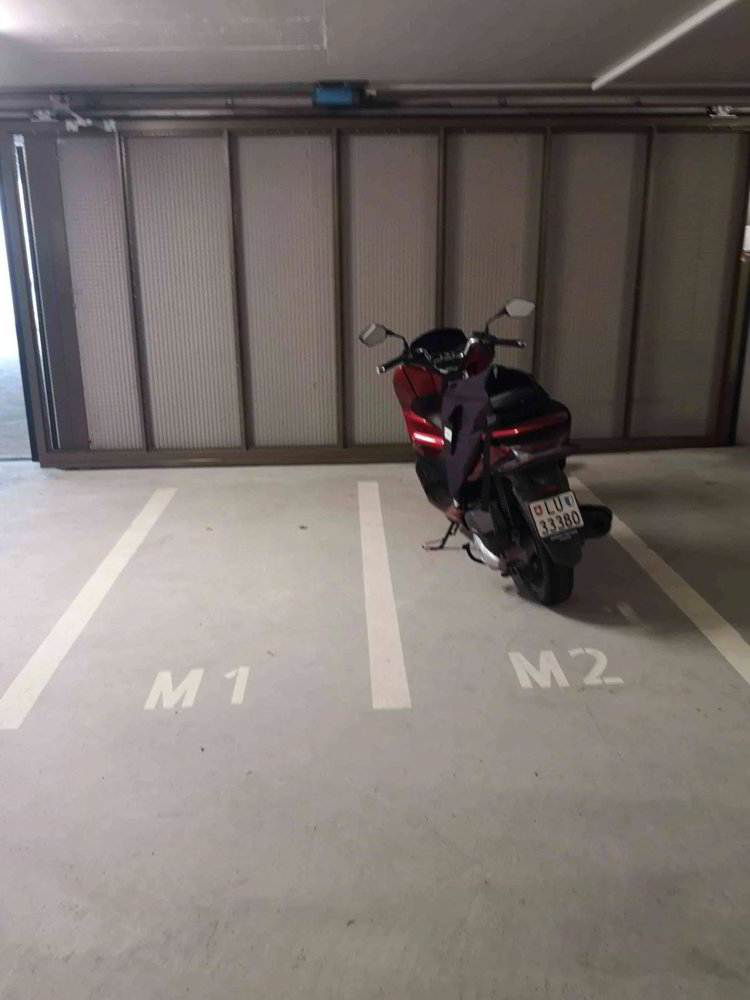 null rooms Car park, garage for rent in Rothenburg - image 1/2