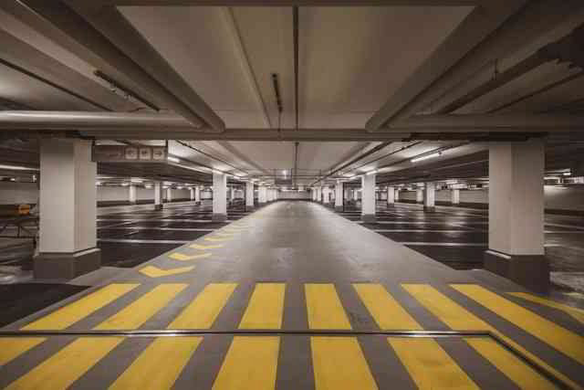 null rooms Car park, garage for rent in Zürich - image 1/1