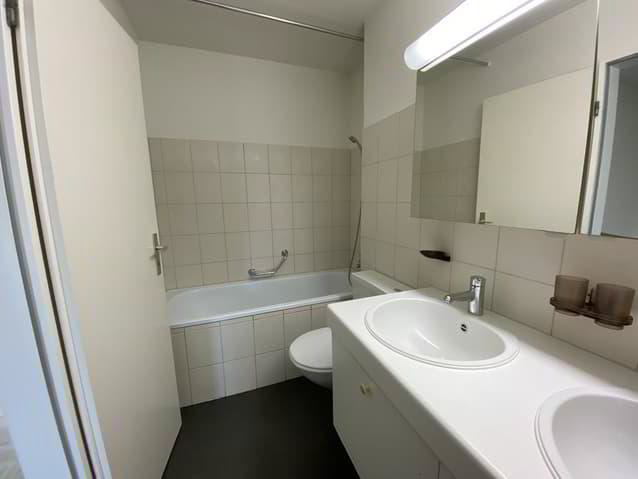 Appartamento di 4.5 locali in affitto a Brügg BE - immagine 1/9