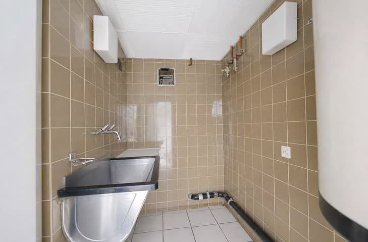 null rooms Office & Commercial for rent in Lausanne - image 1/12
