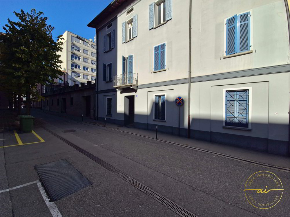 UFFICIO A POCHI PASSI DAL CENTRO DI CHIASSO