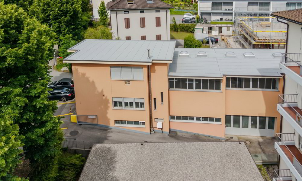 7.5 Zimmer Büro zum verkaufen in Balerna - Bild 1/9