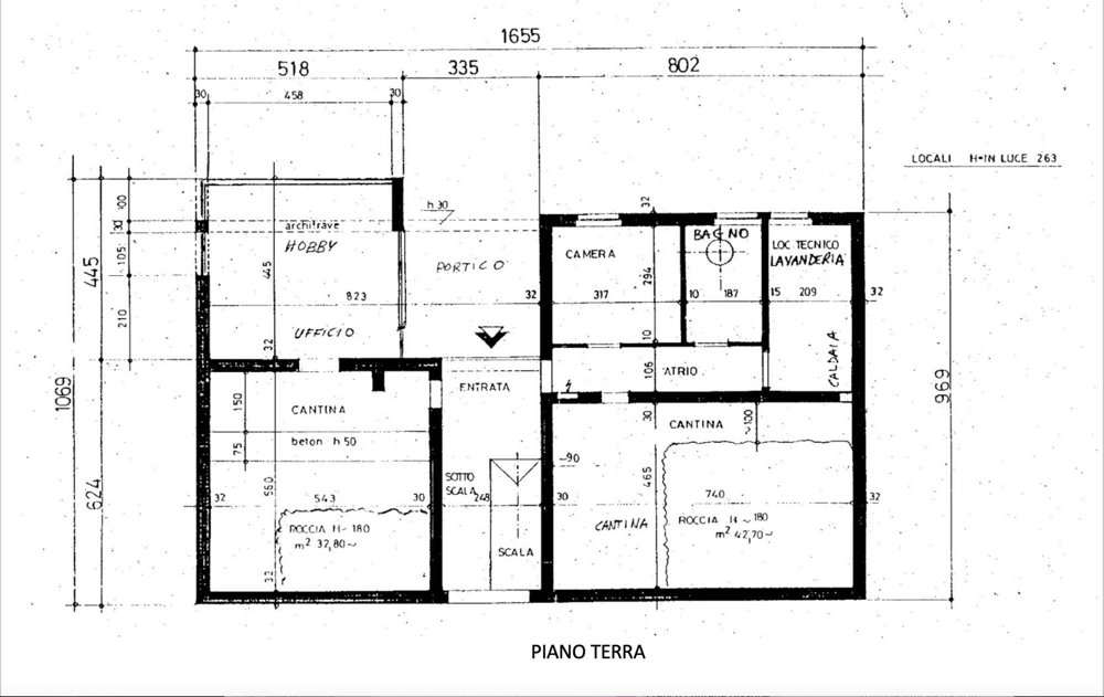 5.5 rooms House to buy in Bissone - image 1/12