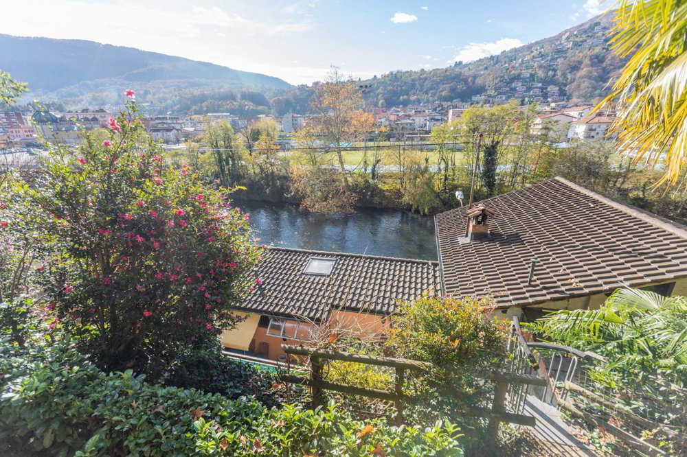 3.5 rooms House to buy in Ponte Tresa - image 1/13