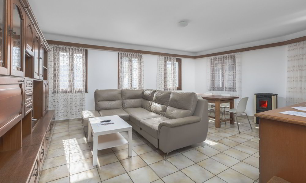 STABILE VISTA LAGO CON 3 UNITA', RISTORANTE E B&B A BRISSAGO - Mehr