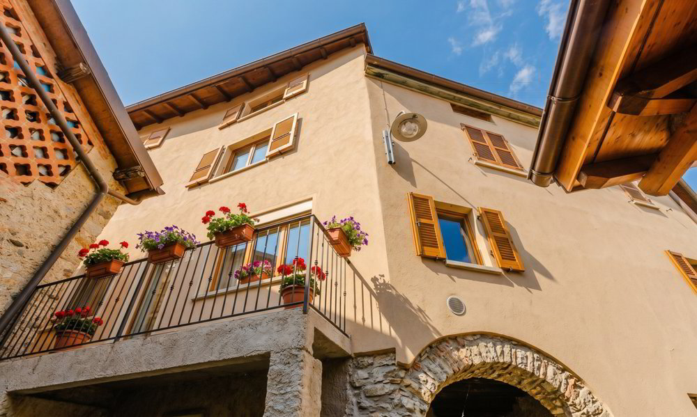 7.5 rooms House to buy in Lopagno - image 1/9
