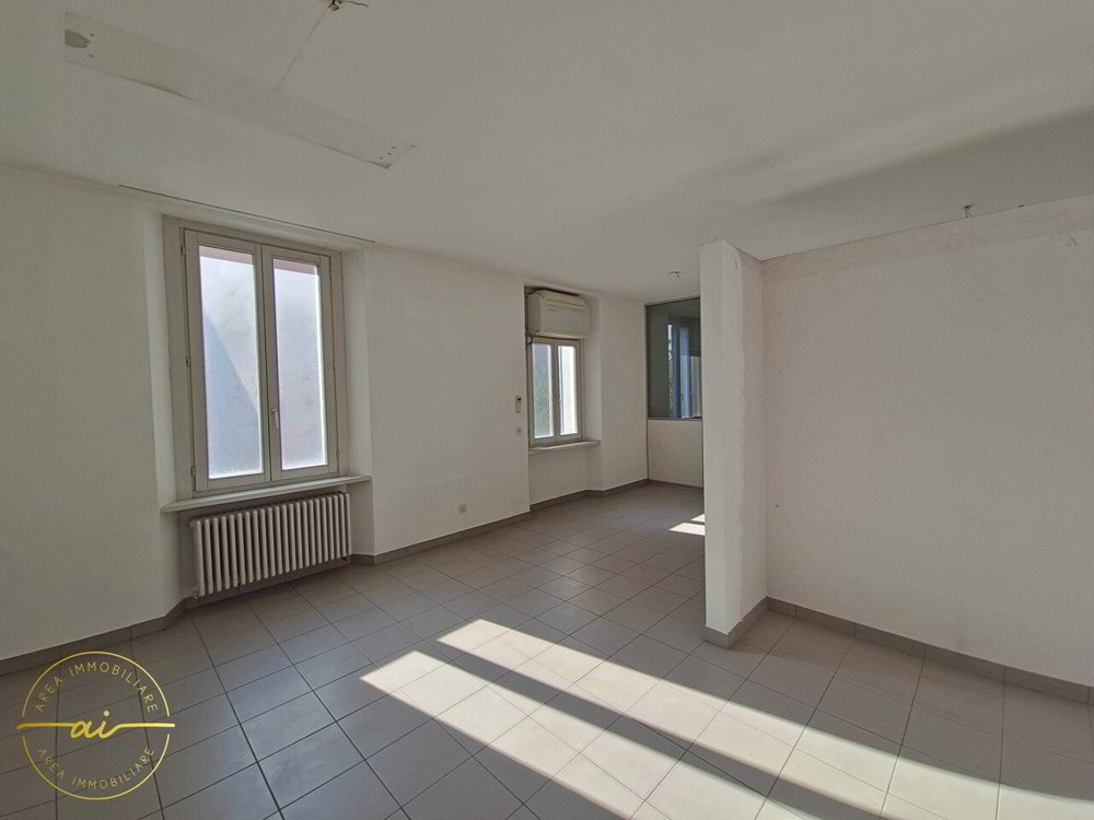 BÜRO IN DER NÄHE DES ZENTRUMS VON CHIASSO - Ansicht 2