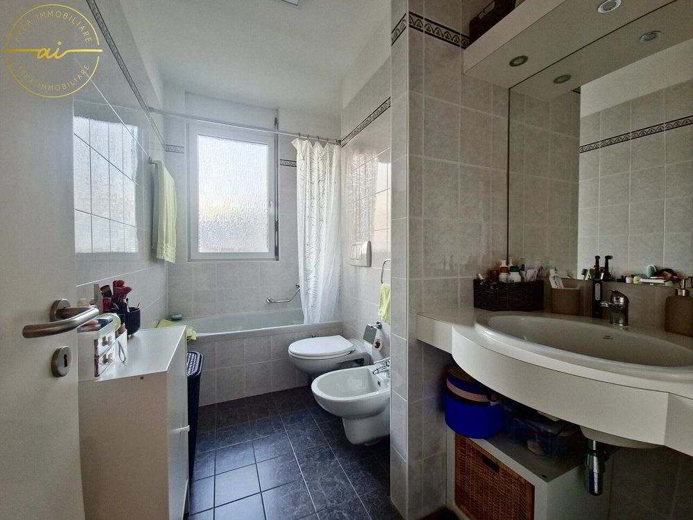 3 rooms Apartment to buy in Pregassona - image 1/13