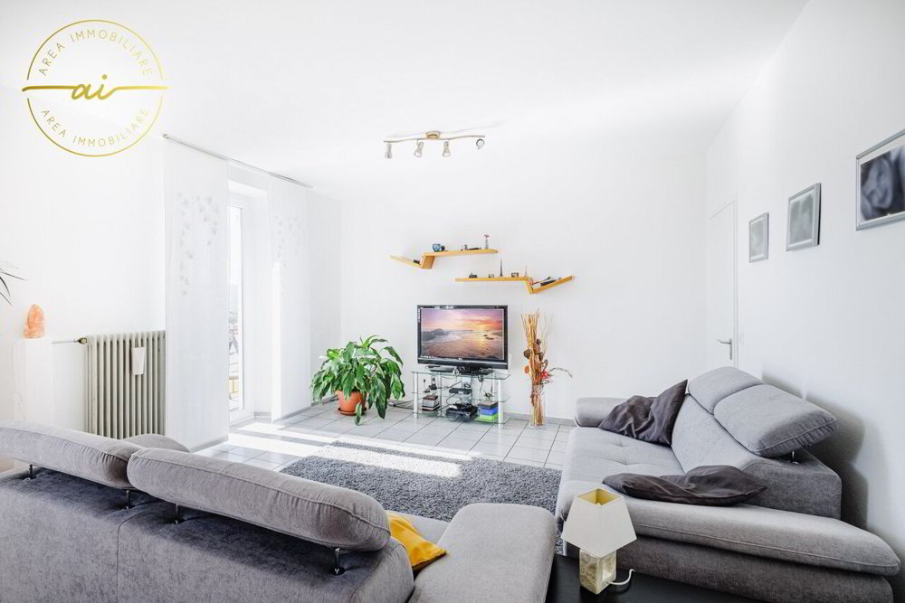 6 rooms House to buy in Morbio Inferiore - image 1/13