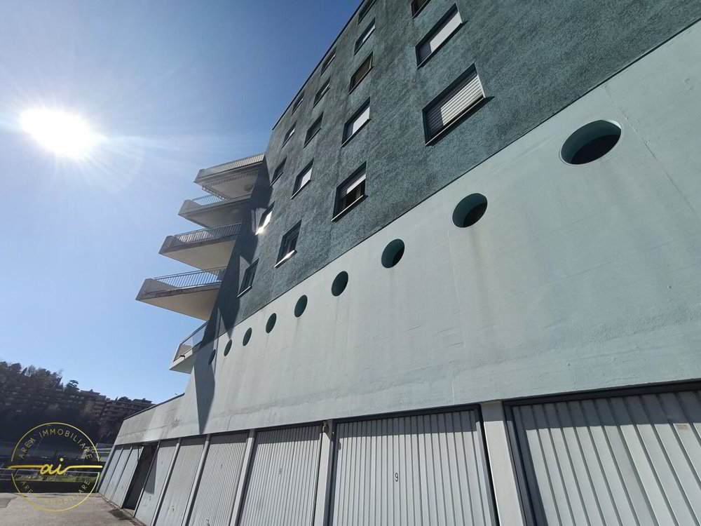 4 rooms Apartment to buy in Vacallo - image 1/9